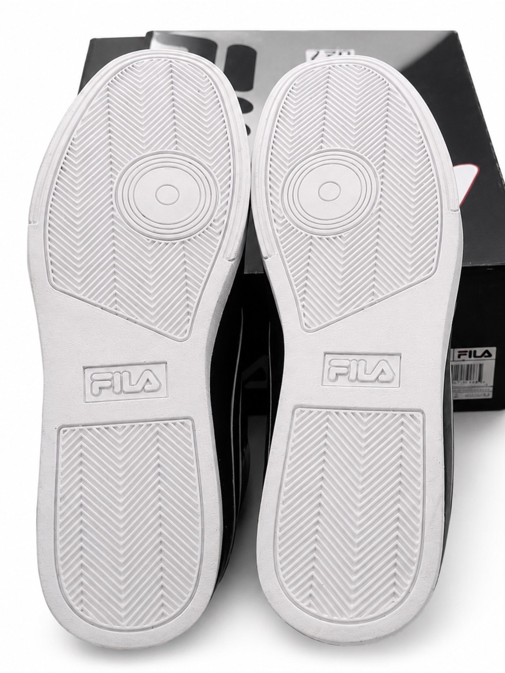 Fila Black and White Men's High-Top Sneakers - Picture 4 of 7
